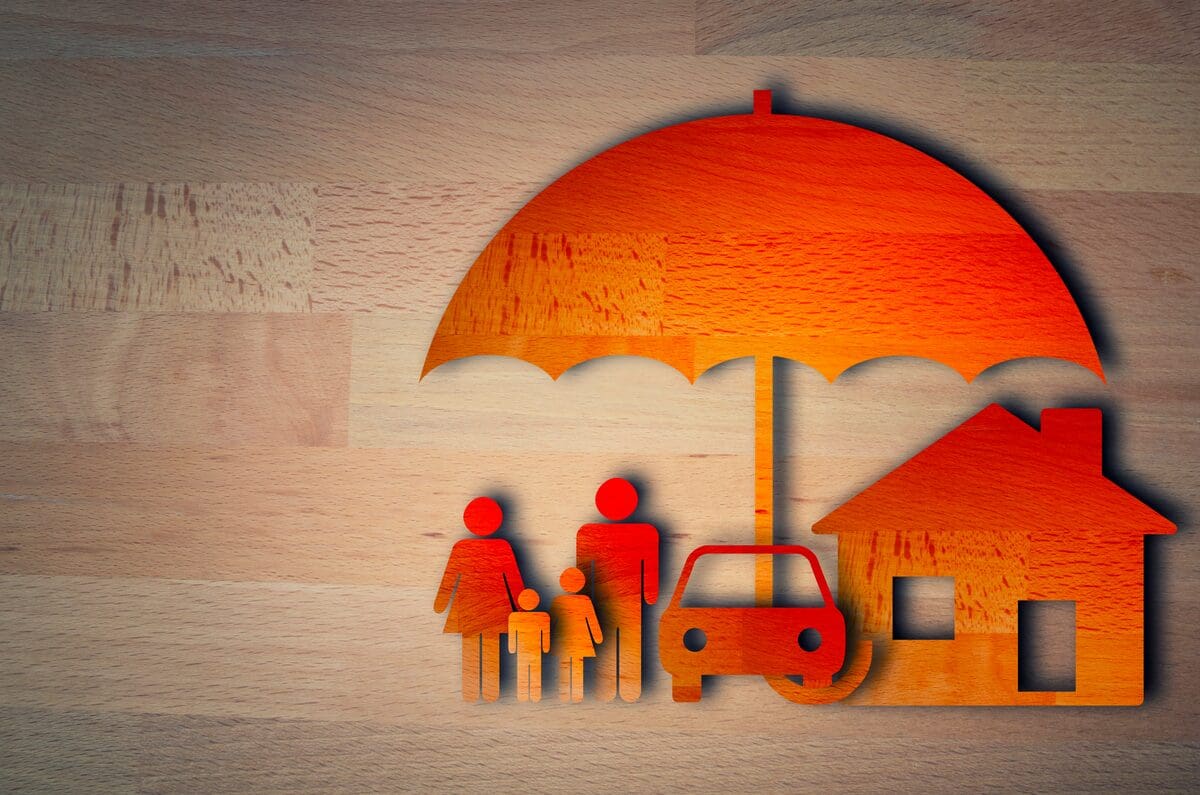 Why  Drivers Should Consider a Personal Umbrella Policy for Major Car Accident Lawsuits